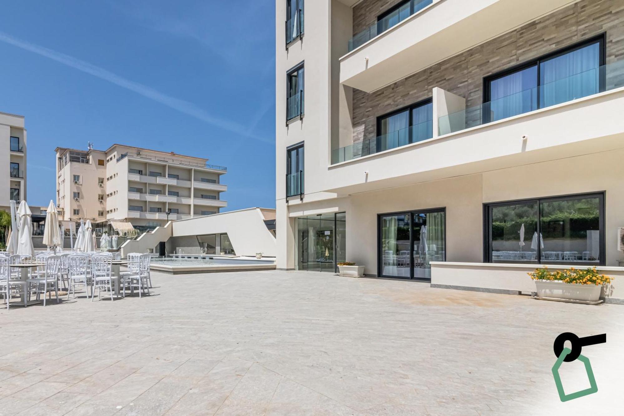 Hotiday Hotel Cefalù Eksteriør billede